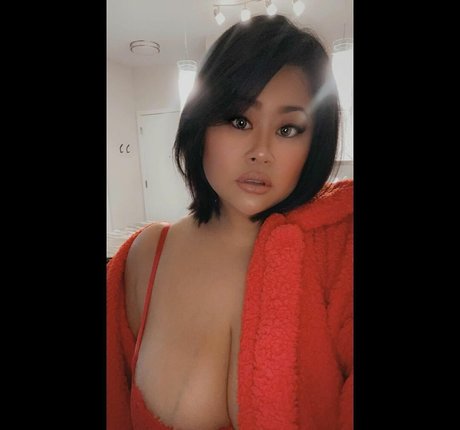 Stephanie Yum pornostar kunst bilder