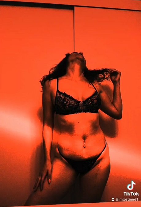 brunette beauty86 nackt archiv