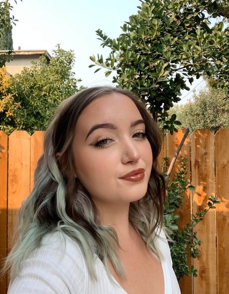 cowboytakemeaway model porno archiv