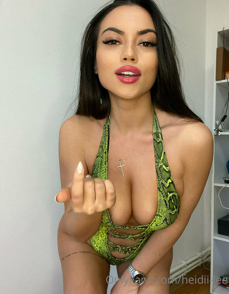 schwuler influencer onlyfans kunst schöne fotos