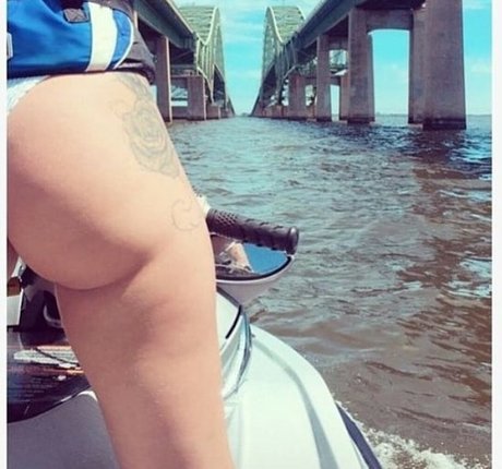 brittanybrittany schauspielerin kunst galerie