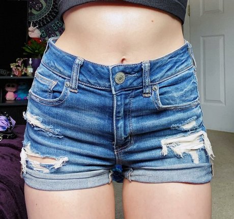 LivPixie pornostar bilder