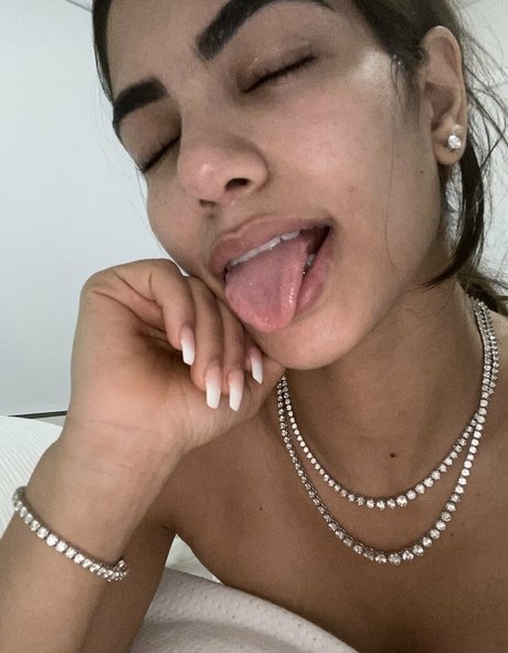 latina-teen-onlyfans sexy xxx bild