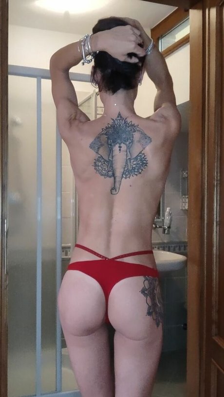 naomi bellucci schauspielerin pornografische archiv