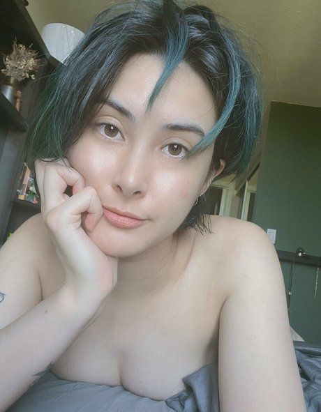 Sinastri hübsche nackt fotos