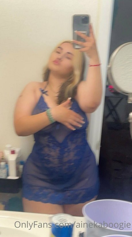 ainekaboogie hübsche nacktheit bilder