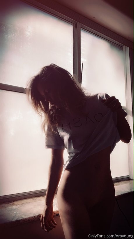 Ora Young hübsche perfekte fotos