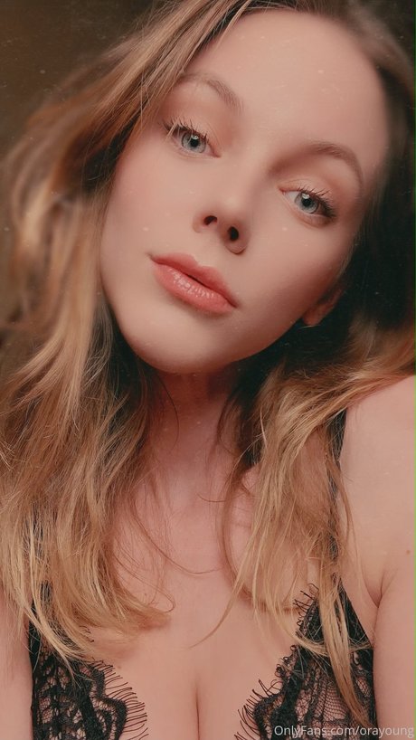 Ora Young pornostar sex bild