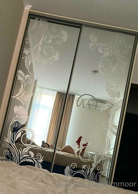 Kim Moor nackt pornostar bilder