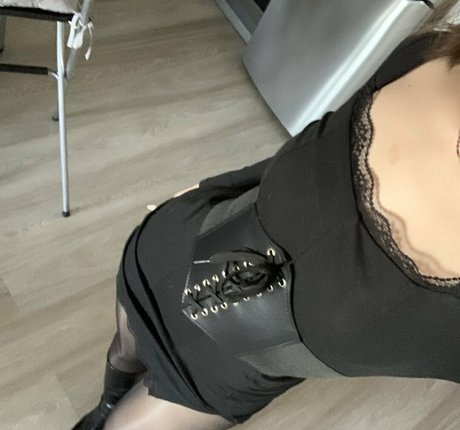 große klitoris nur fans nackt heiße bilder