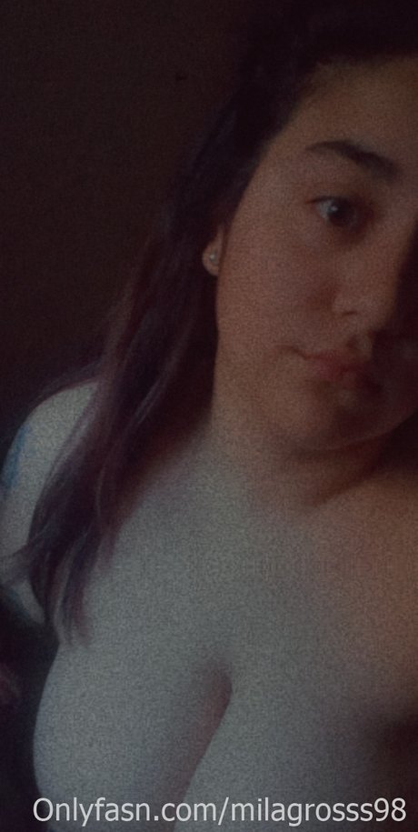 Mili perfekte nackt bild