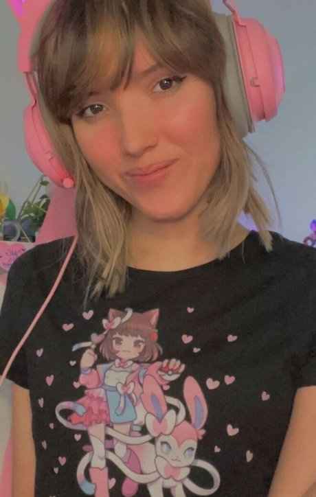 Strawberry Girl Kairi_ perfekte erwachsene bild