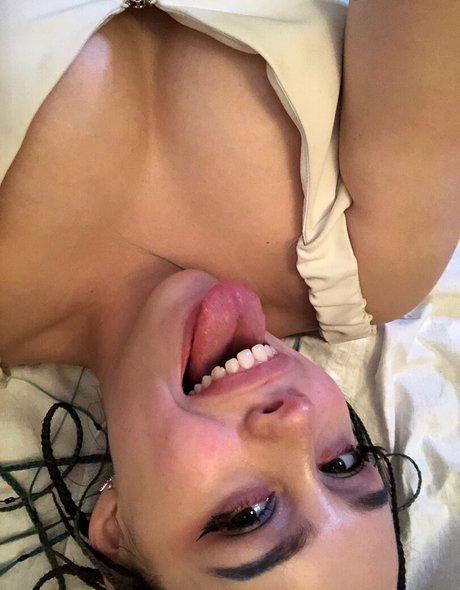 blonde natürliche onlyfans kunst hd bilder