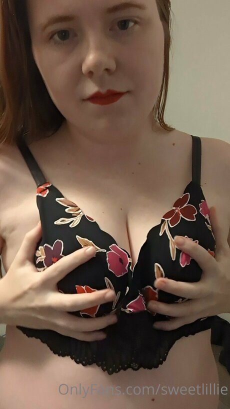 sweetlillie schauspielerin schöne fotos