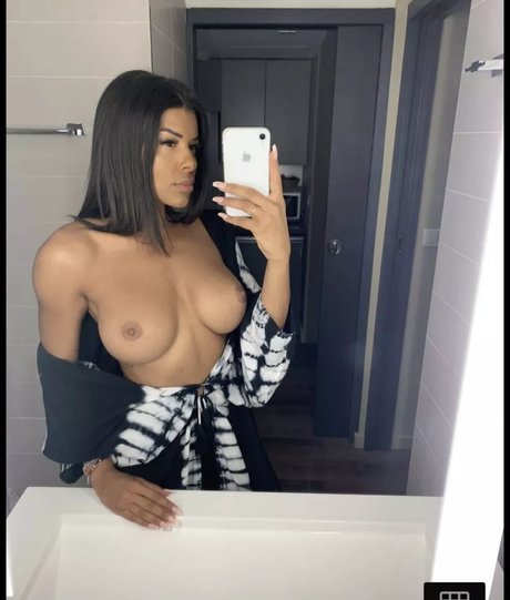 Iamnala nackt heiße galerie