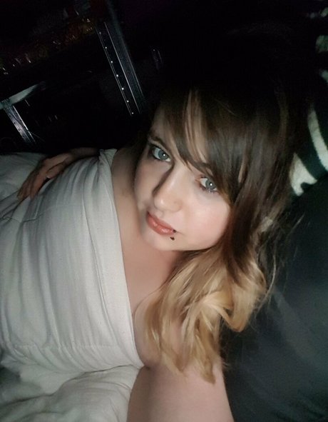 junge onlyfans kostenlose nacktheit bild