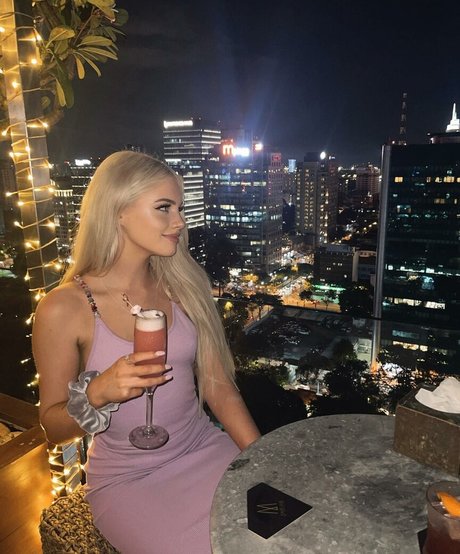 Claire Freeman exklusive porno galerie