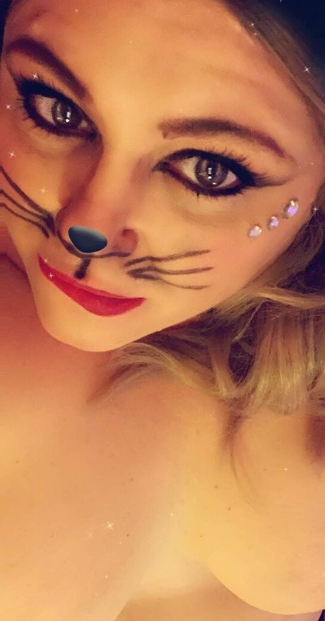 bettieblushe hübsche nackt fotos