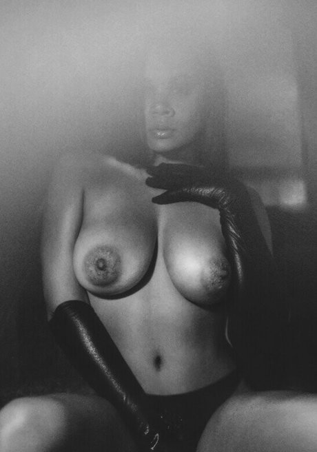 L Shima freie nackten bilder