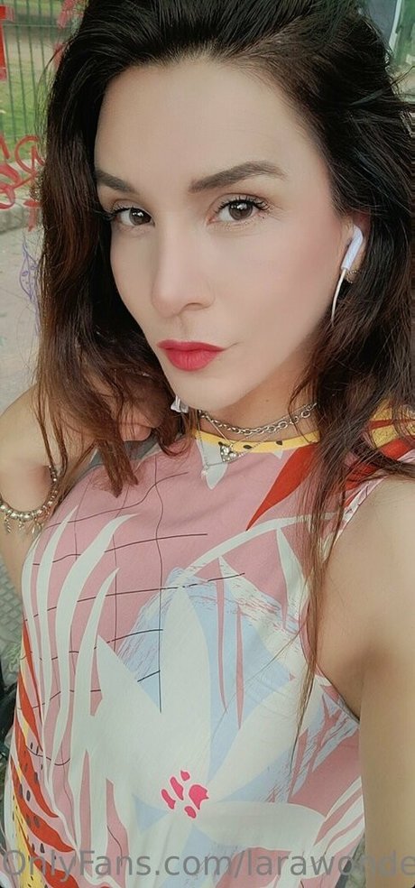 larawonder hübsche xxx foto