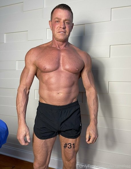 berühmte schwule onlyfans sexy nackten fotos