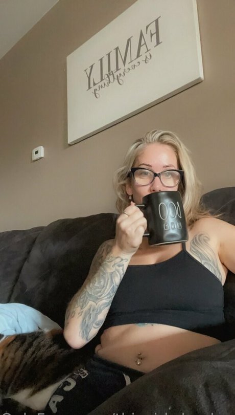 thisgirlwheelsamputee exklusive schöne foto