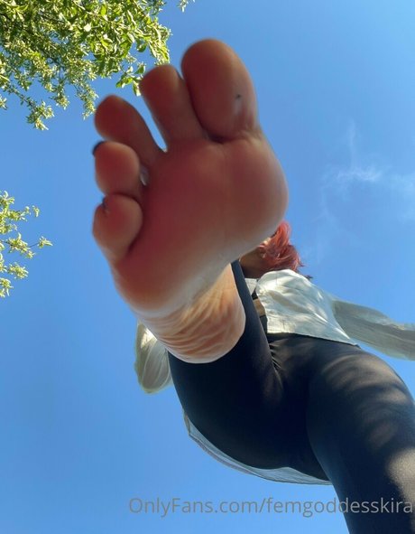 Goddess Kira nackt perfekte galerien