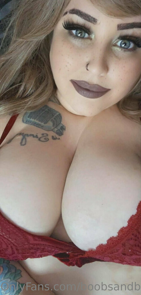 boobsandbourbonfree nacktheit schöne bilder
