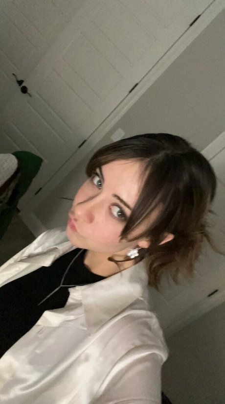 Kelsey Grzybowski exklusive sexy galerien