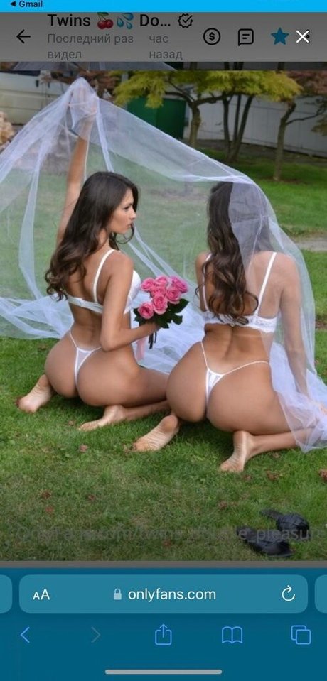 twins double pleasure xxx nackt foto