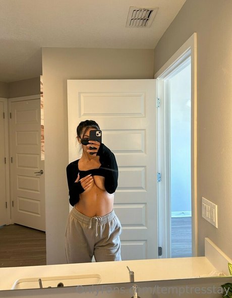 temptresstay nackt xxx galerie