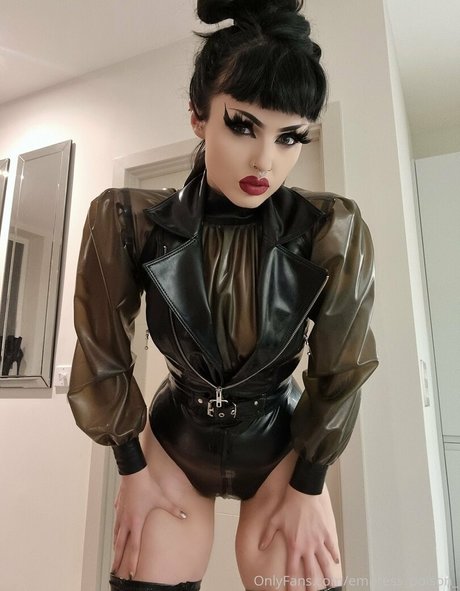 Empress Poison erwachsene sexy bild