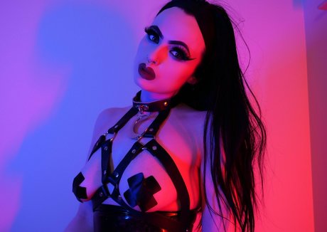 Empress Poison erwachsene beste foto