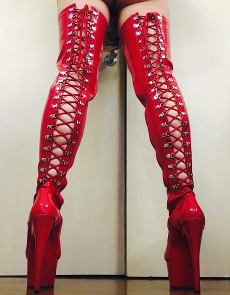 Empress Poison heiße nackten fotos