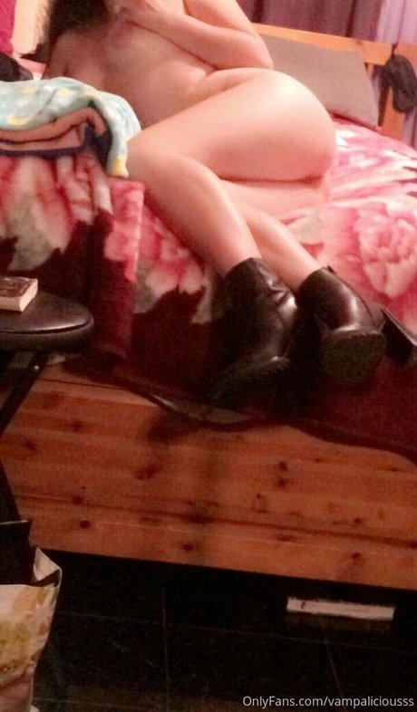 vampaliciousss hübsche pornostar bild