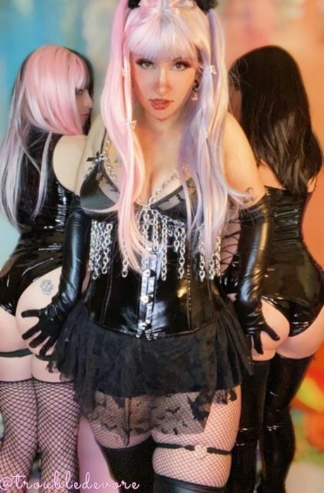 Triflindevore exklusive porno galerien