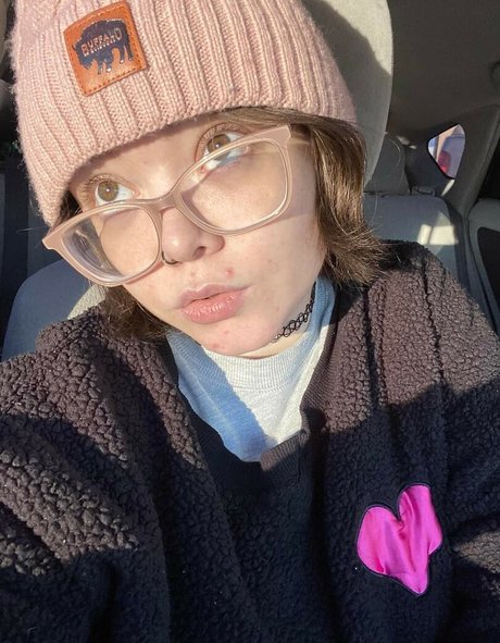 Lilac Lullaby exklusive akt galerien