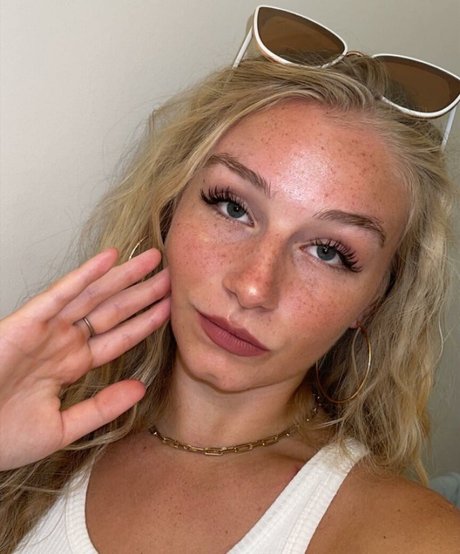 Hannah Alyssa Woods heiße pornostar galerien