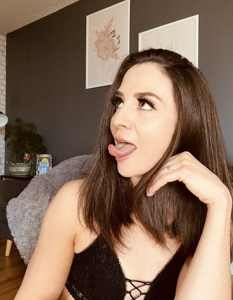 The Naughty Peach hübsche akt archiv