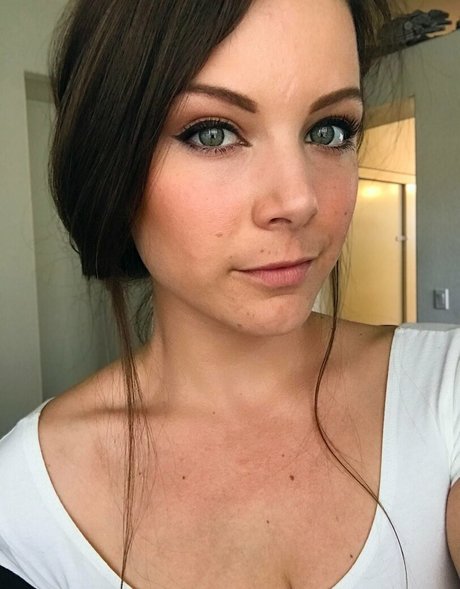 Kora Raw nackt hd bilder