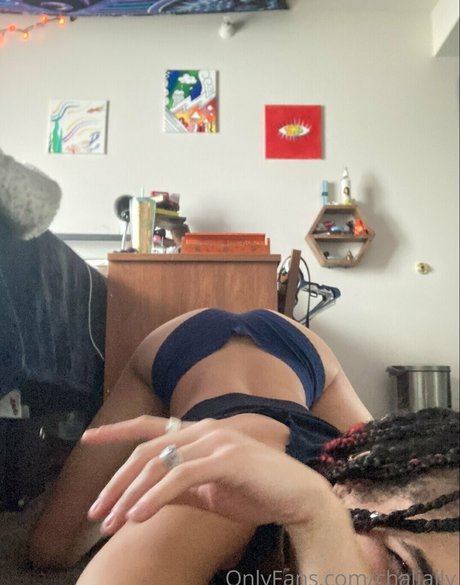 chalially erotische nackt fotos