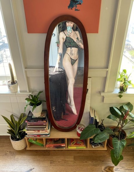 whoreticulture model hd fotos