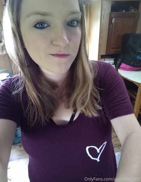 aprilrose1992 freie nackte foto