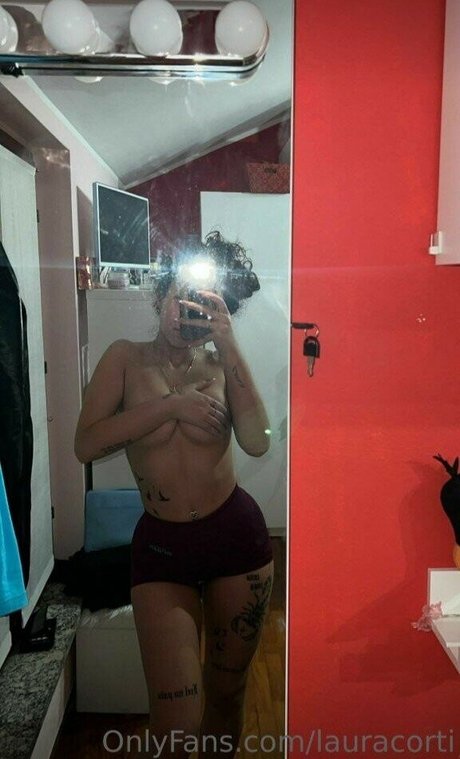 Laura Corti hd porno bilder