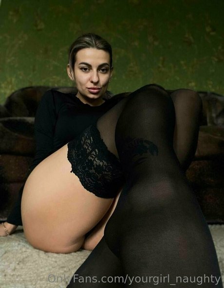 yourgirl naughty schöne heiße bild