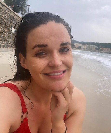 Laura Winter hübsche nette galerie