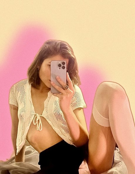 onlysukiclub free schauspielerin nackte bild