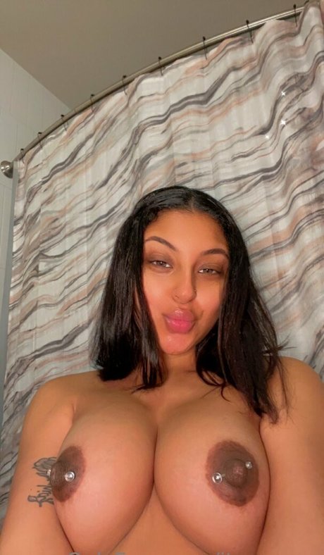 its queen nette pornostar galerien