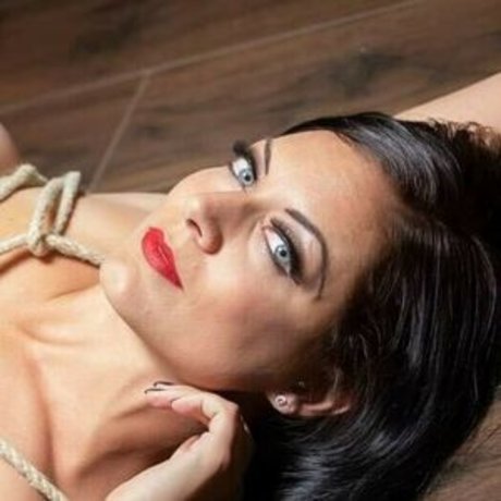 Dani Thompson top nackt galerien