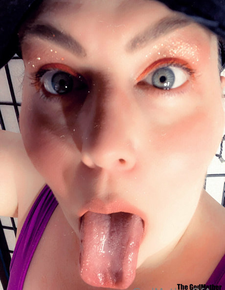 godmotherofassfree hübsche nackten bilder